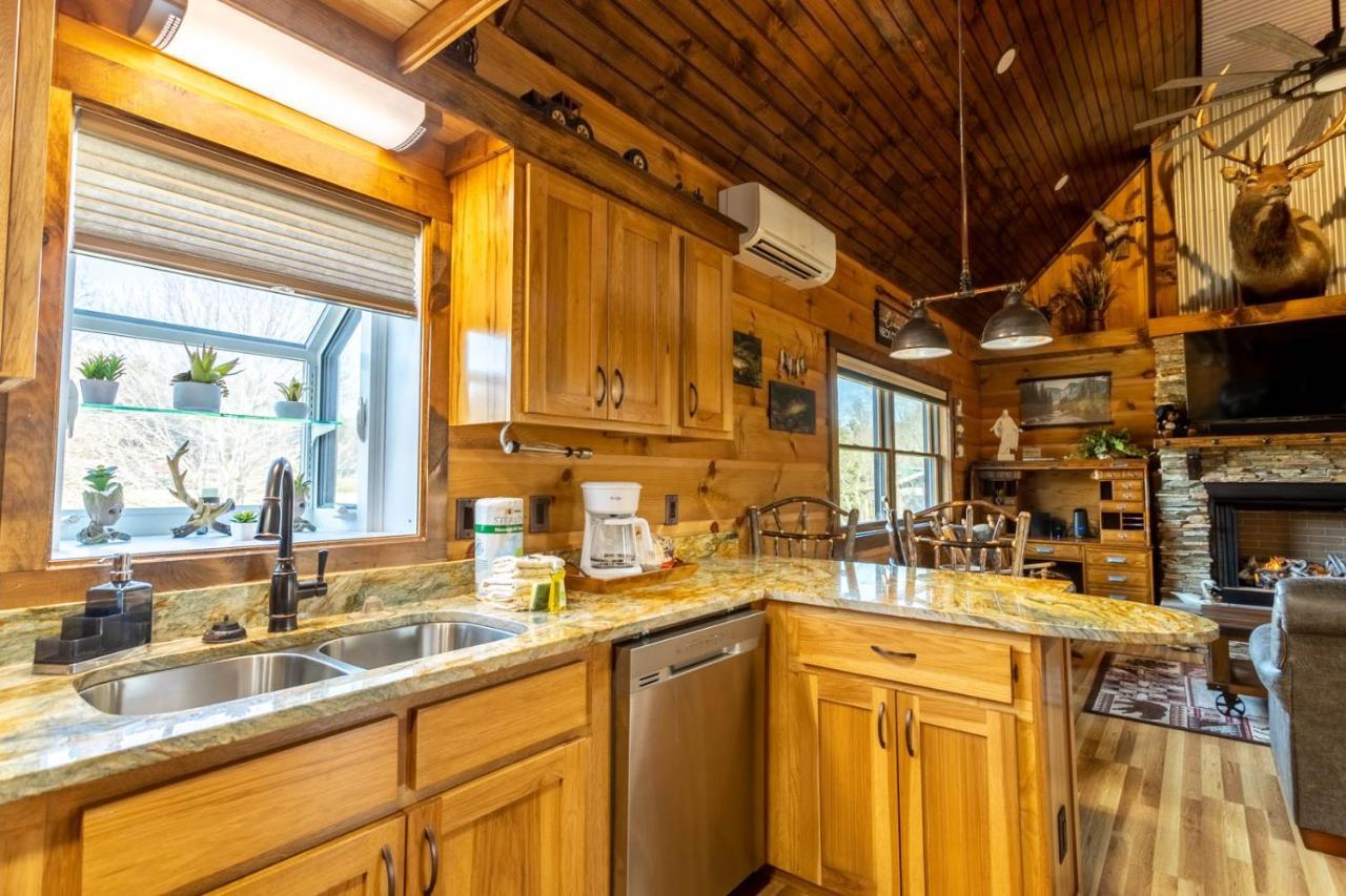 Villa Red Fox Den Linville Falls Exterior foto